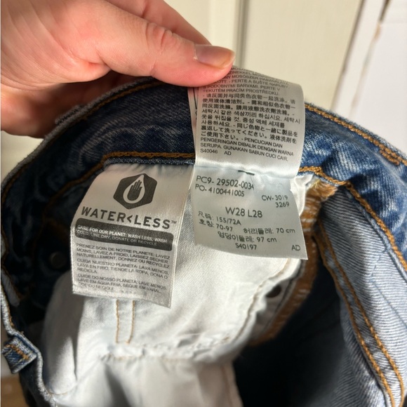 Levi’s Premium Distressed Jeans - W28 L28 - Picture 2 of 5